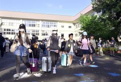 帯広小学校の６年生が修学旅行へ出発 6