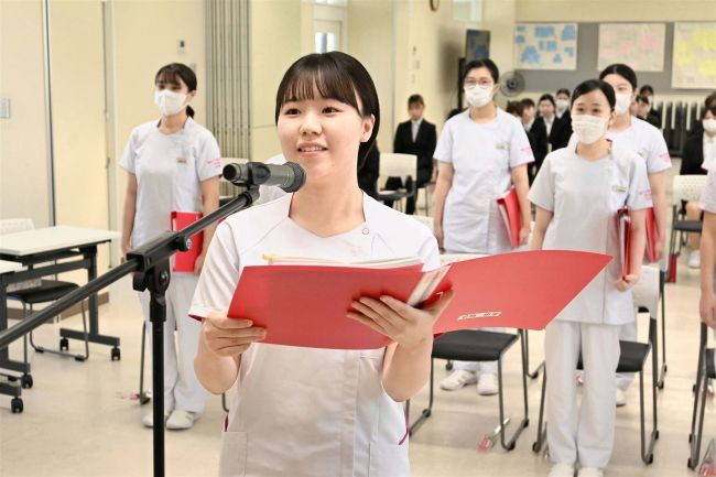 臨床実習へ２年生１１人登院式　帯広コア専門学校歯科衛生士科
