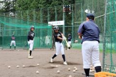 十勝ベースボールスクール　今年も始動　中３生が硬式野球の基本身につける