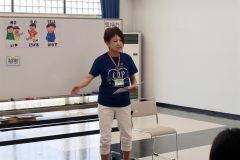 ＣＡＰプログラムについて説明する進行役の佐々木さん