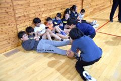 千葉県酒々井町の小学６年生８人と交流を深めた陸別小の児童