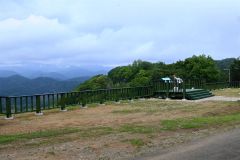 大丸山の頂上に完成した「日高山脈展望台」