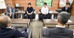 レスリング野口兄妹、高校総体優勝と準優勝を報告　「将来は世界で金メダルを」　音更