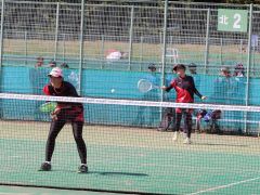 女子個人戦ダブルス準優勝の鎌田陽羽・坂木心優組（帯大谷２年・１年）