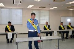 死亡事故ストップへ総決起、街頭啓発 市と関係団体 4