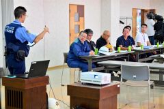 関係機関合同ヒグマ出没時対応訓練（金野和彦撮影）
