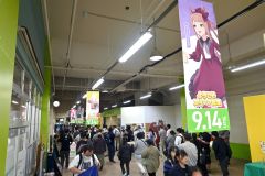 多くの「トレーナー」でにぎわう場内
