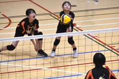 勝利を目指して熱戦を繰り広げる選手たち
