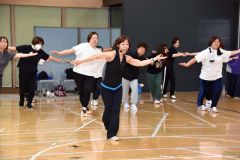 良い姿勢でのウォーキング術を学んだ参加者