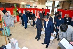藤丸解体安全祈願祭（１６日、金野和彦撮影）