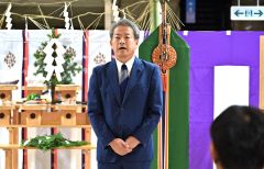 藤丸解体安全祈願祭（１６日、金野和彦撮影）