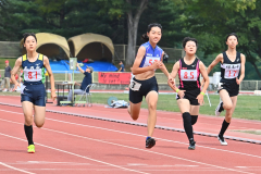 女子１００メートル第１１組