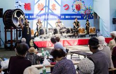 子ども縁日やステージイベントで盛り上がり　広尾で福祉まつり 2