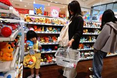 帯広駅エスタにポケモングッズ出張所オープン(金野和彦撮影)