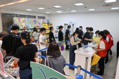 帯広駅エスタにポケモングッズ出張所オープン(金野和彦撮影)