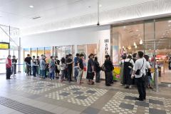 帯広駅エスタにポケモングッズ出張所オープン(金野和彦撮影)