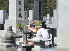 「墓掃除代行」に高まるニーズ　シルバー人材センターやふるさと納税返礼品