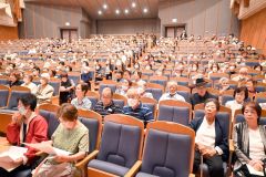 ２６５人が参加した大樹町の敬老会