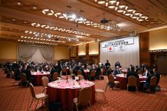 約１００人が出席した創立１１０周年記念祝賀会