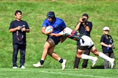 【１回戦・帯工―羽幌・芦別・富良野】後半２７分、相手反則からの素早いタップキックでトライを決めた瀧山陽翔