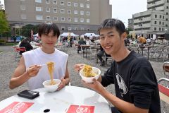 十勝ラーメンフェスタ２０２５（金野和彦撮影）