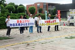 賃金格差是正で街頭宣伝　十勝民間労働組合協議会 2