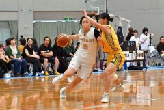 ドライブする帯大谷女子の佐々木つづこ