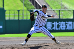 【Ｂブロック準決勝・白樺学園―帯柏葉】８回無失点の好投で試合をつくった白樺学園の先発・玉手瑛斗