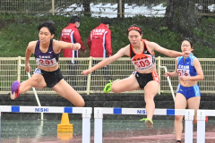 女子400メートル障害予選