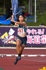 【女子やり投げ・決勝】最長４１メートル０１を投げ、優勝を飾った植松葉那（幕別清陵）