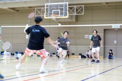 大人から子どもまで１１２人楽しく　バドミントンＦａｍｉｌｉａＲオープン大会