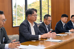 浦幌と豊頃の両町長、記録的大雨の災害復旧を要望　十勝総合振興局に 2