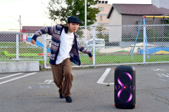 ダンスの練習をする桝沼愛來さん（金野和彦撮影）