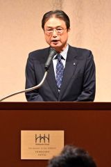 激励の言葉を贈る帯広建設業協会の萩原会長
