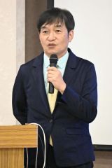 嚥下に関する講演を行う植田氏