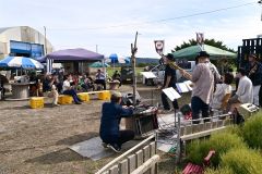 ピアノやバンドの演奏で盛り上がった集いの杜の秋イベント