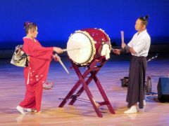 独創的な和の音色で観客は酔いしれた