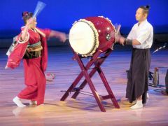 独創的な和の音色で観客は酔いしれた