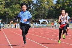 小学６年男子１００メートル１組