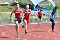小学６年女子４００メートルリレー
