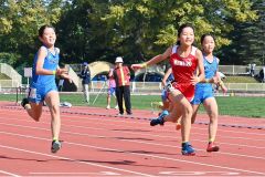 小学５年女子１００メートル３組