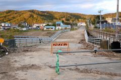 浦幌町が撤去の方針を示した厚内橋（９日）