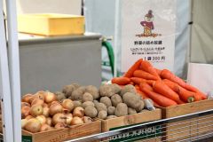 道内各地のグルメに舌鼓　藤丸パークでグルメ＆スイーツフェア 6
