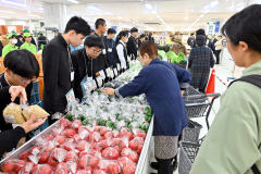 管内５校が販売会　イオン帯広店で農高収穫祭 5