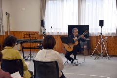 奥田さんによるギターソロ演奏