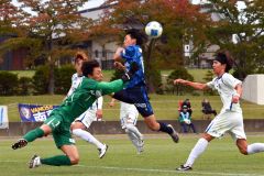 全国社会人サッカー１回戦・北海道十勝スカイアース―南葛ＳＣ（金野和彦撮影）