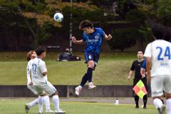 全国社会人サッカー１回戦・北海道十勝スカイアース―南葛ＳＣ（金野和彦撮影）