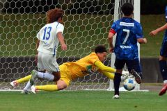 前半、自軍のゴールを守るスカイアースのＧＫ金子優希