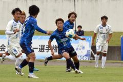 全国社会人サッカー１回戦・北海道十勝スカイアース―南葛ＳＣ（金野和彦撮影）