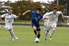 全国社会人サッカー１回戦・北海道十勝スカイアース―南葛ＳＣ（金野和彦撮影）